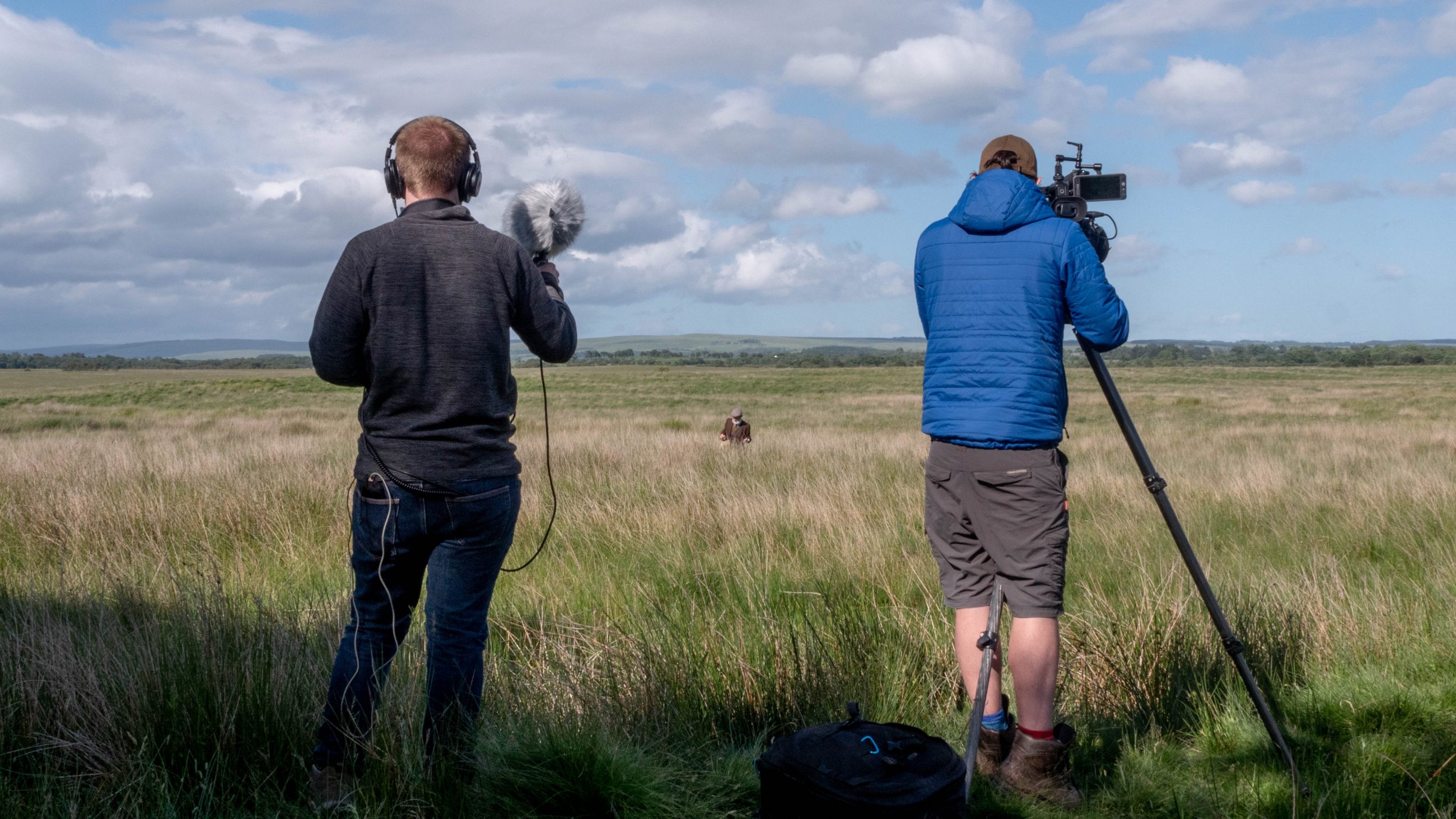 Filming in more fields with Melvyn Rawlinson, Peter Baumann (Sound Recordist) and Benjamin Sadd (Director of Photography) - Behind the Scenes of Carbon Farmer